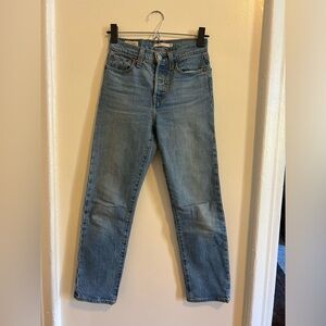 Levi’s wedgie jeans size 23